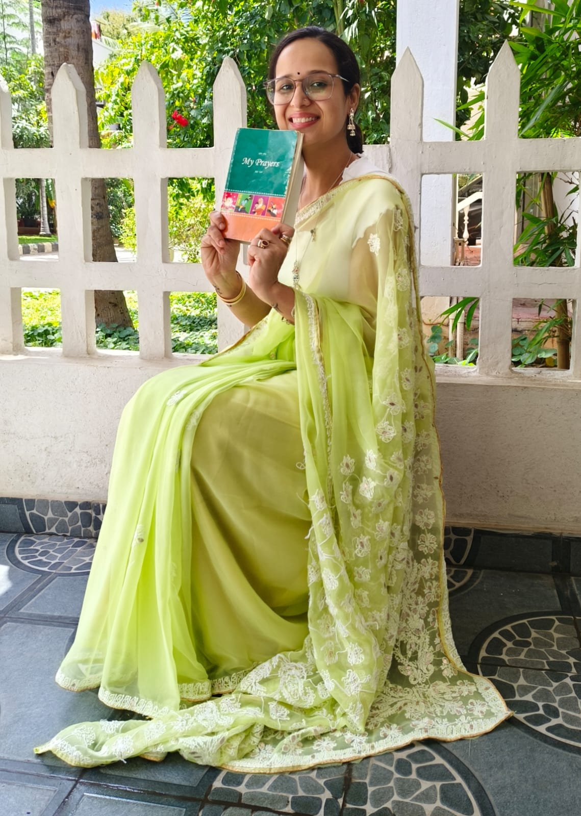 LimeGreenSaree2.jpg